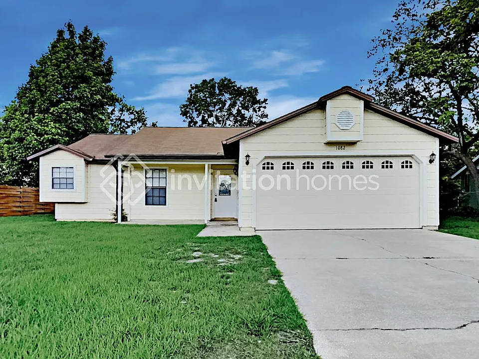 1082 Leeward Dr