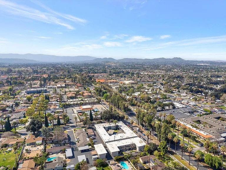 MAGNOLIA WEST APARTMENTS- RIVERSIDE, CA — Photo 40