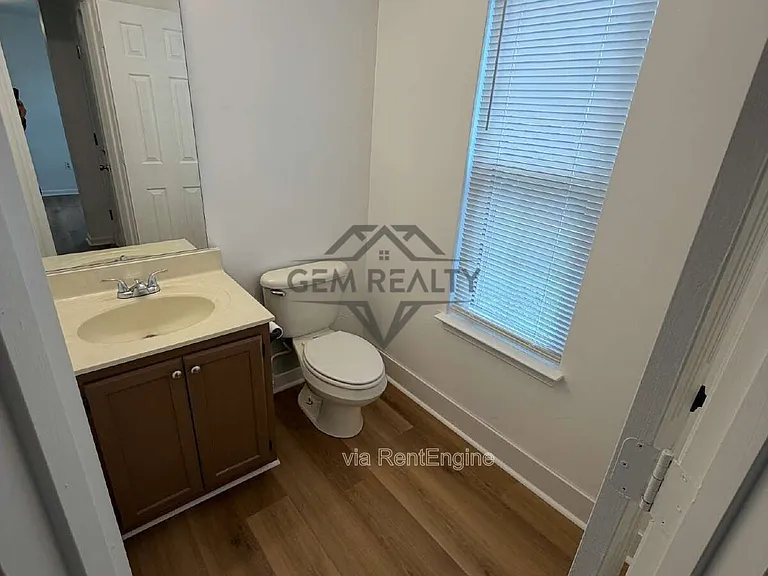 569 Cromwell Ct — Photo 44