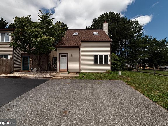 2nd image of 59 Valley Cir