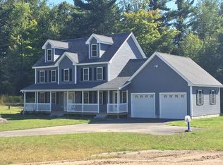 155 Reservoir Rd, Lunenburg, MA 01462