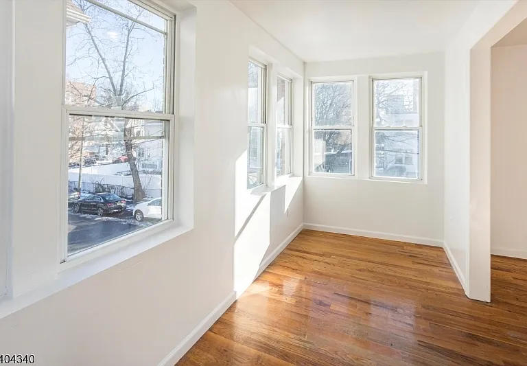 29 William St — Photo 11