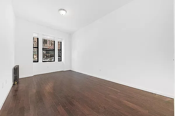 Rented by REAL New York | media 21