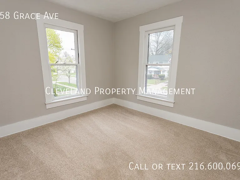 558 Grace Ave — Photo 33