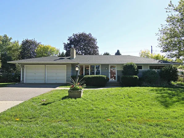 1974 Autumn St, Falcon Heights, MN 55113