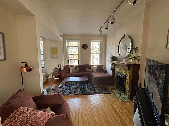 2nd image of 1922 N Cleveland Ave Unit 2