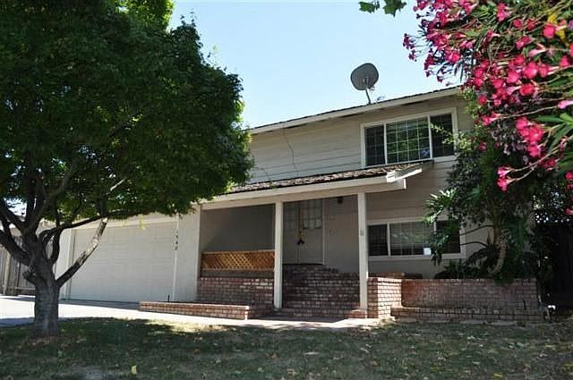 1st image of 1548 Hallbrook Dr