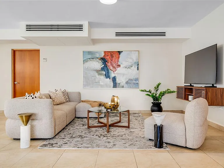 120 Chardon Ave #302 — Photo 4
