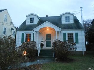 141 Cardinal St, Fairfield, CT 06825