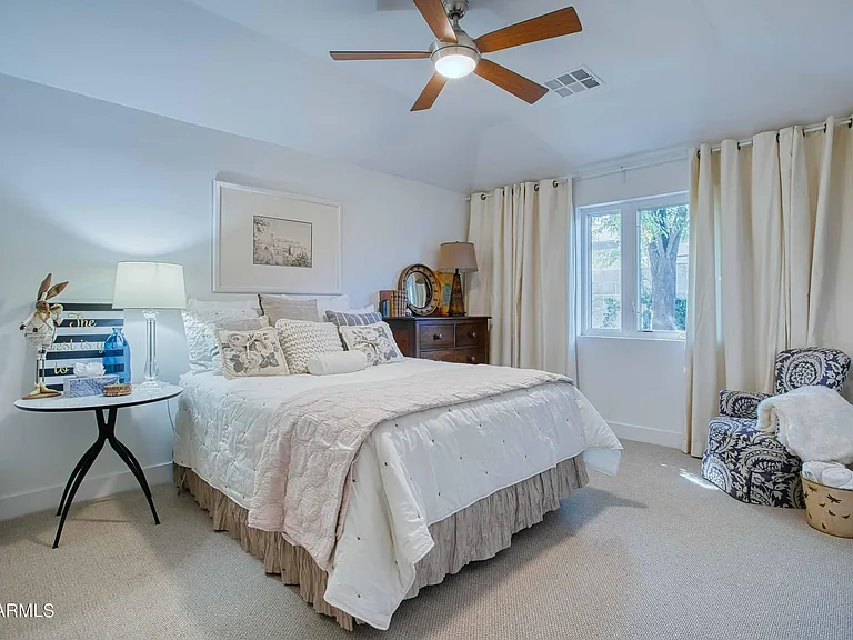 3230 E Colter St — Photo 15