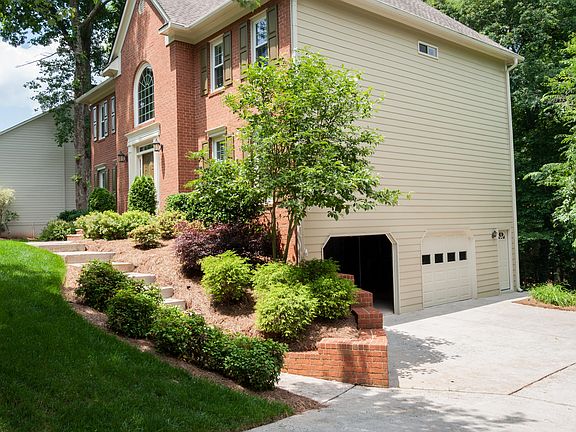 Side entry garage