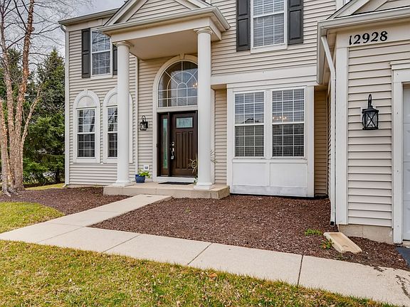 3rd image of 12928 Bradford Ln