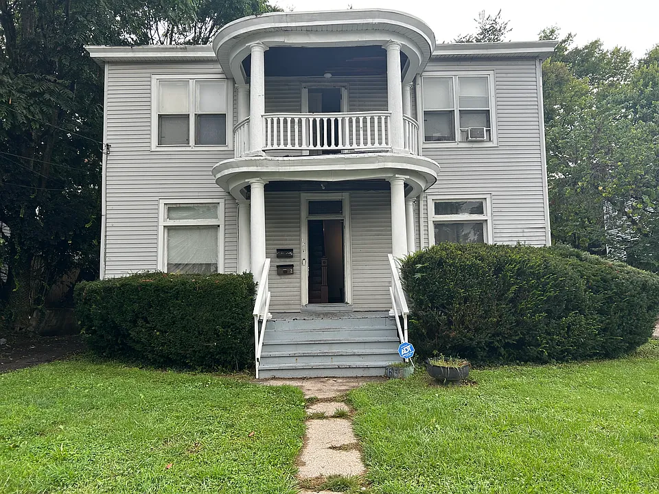 1613 Iliff Ave #2