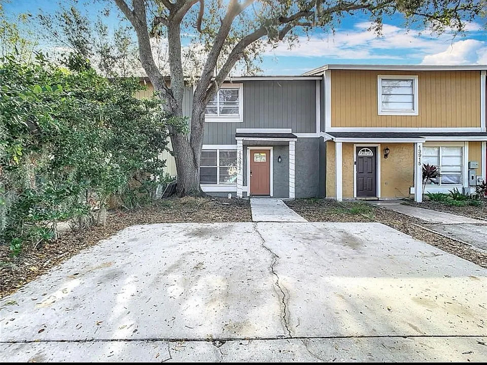 13917 Village View Dr