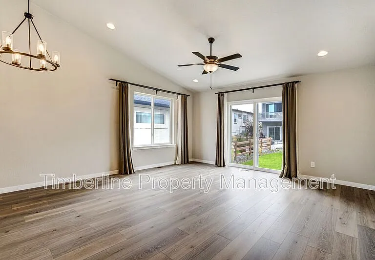 6348 Deco Dr — Photo 23