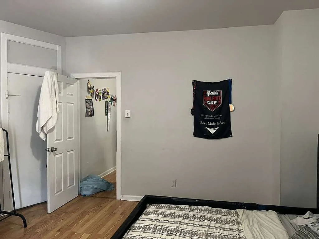 3 bed, 999 sqft, $1,850 — Photo 3