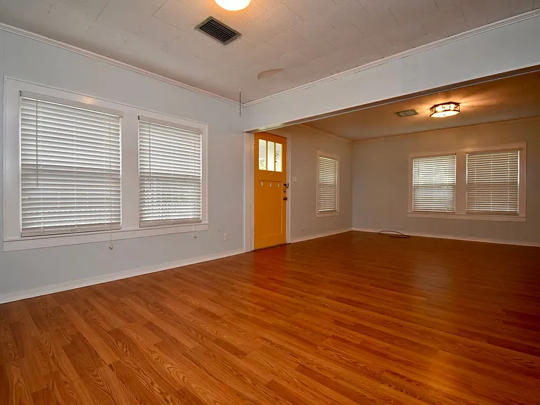 708 Tech Dr — Photo 27