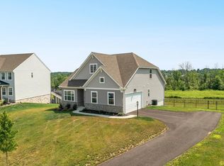 1844 Enclave Dr, Quakertown, PA 18951