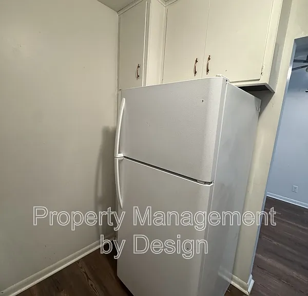 1033 5th St #6 — Photo 5