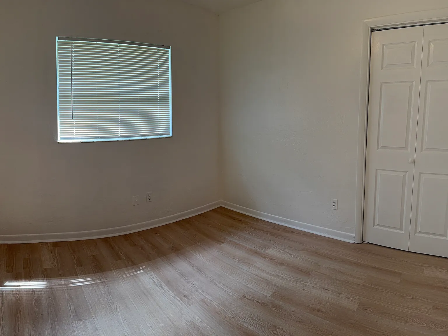 3 bed, 1294 sqft, $1,800 — Photo 4