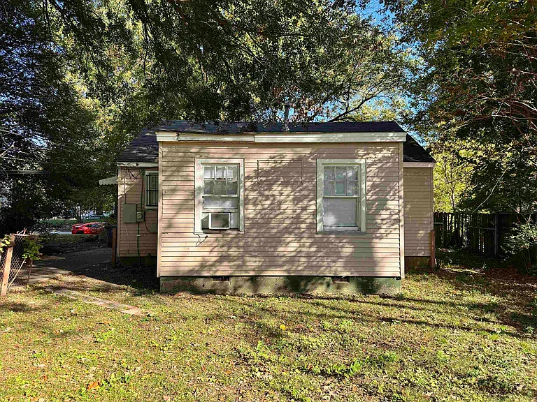 1041 Isabelle St — Photo 13