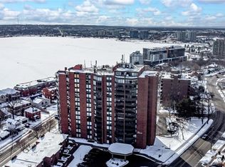 181 Collier St #806, Barrie, ON