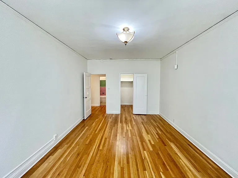 3255 Broderick St #4 — Photo 16