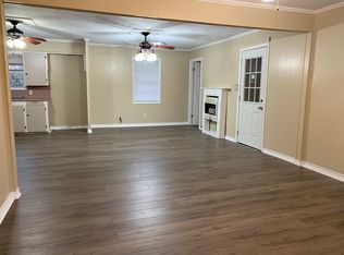 328 N A Ave, Garrison, TX 75946