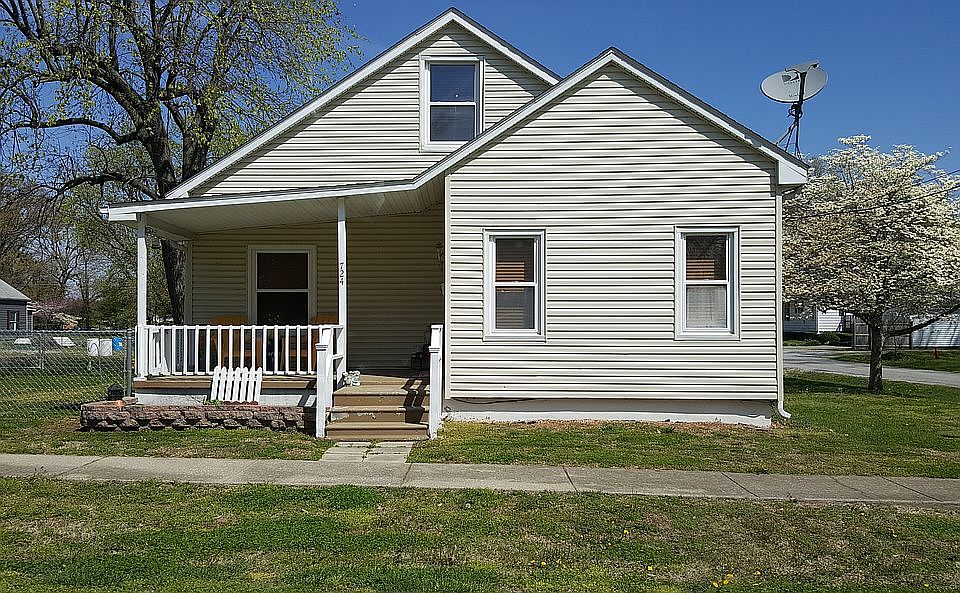 1st image of 724 Karns St
