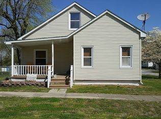 724 Karns St, Eldorado, IL 62930
