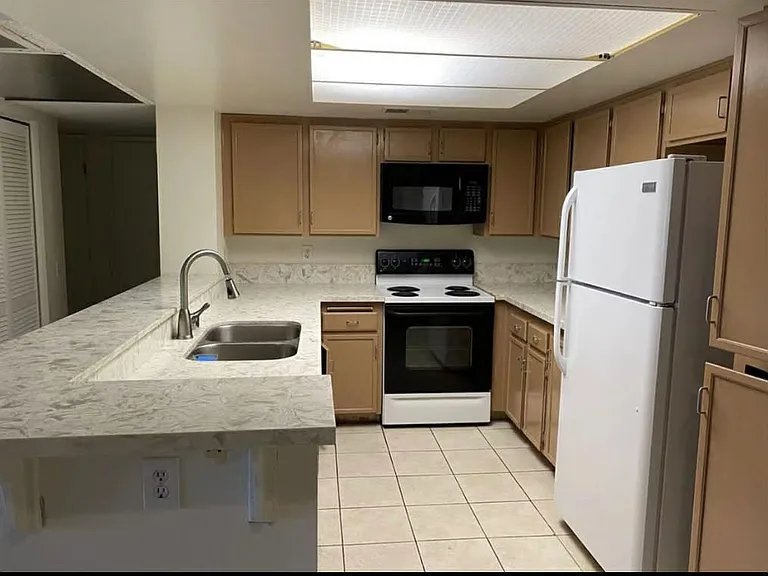 5885 El Cajon Blvd #112 — Photo 6
