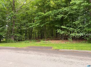 8 Sugar Maple Ln, New Fairfield, CT 06812