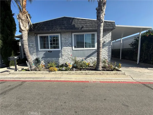 227 Palos Verdes Dr, Santa Ana, CA 92704