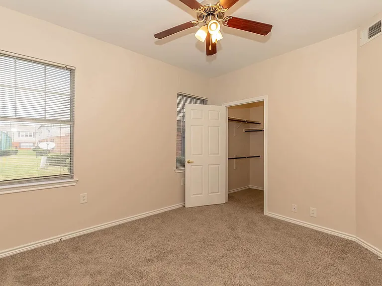 Amelia Parc Sr II — Photo 26