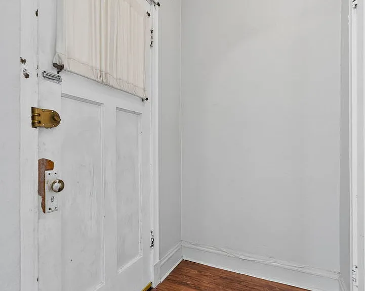 4147 N McVicker Ave #1 — Photo 4