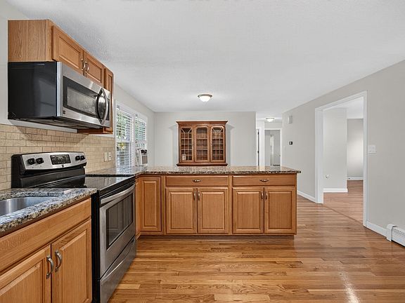 5th image of 7 Madeline Rd
