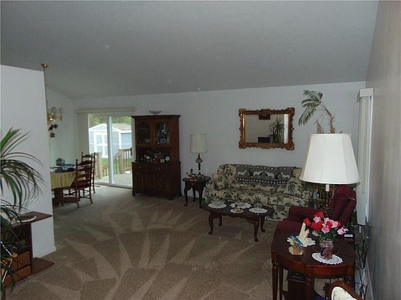 5th image of 34 Maida Dr