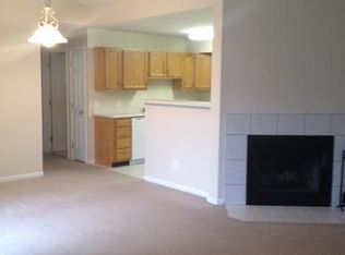 506 Crystal Point Dr, Dayton, OH 45459