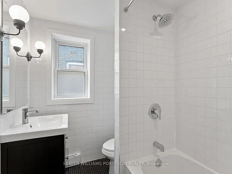 2118A Danforth Ave — Photo 32