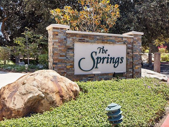 3rd image of 213 Springview