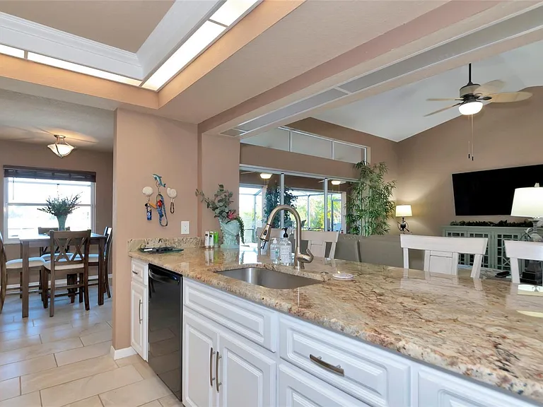 15564 Ruston Cir — Photo 9