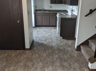3000 Youngdale Ave #F, La Crosse, WI 54603
