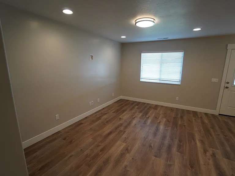 3 bed, 2.5 bath, 1385 sqft, $1,845 — Photo 30