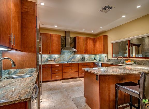 5th image of 275 W Mountain View Pl