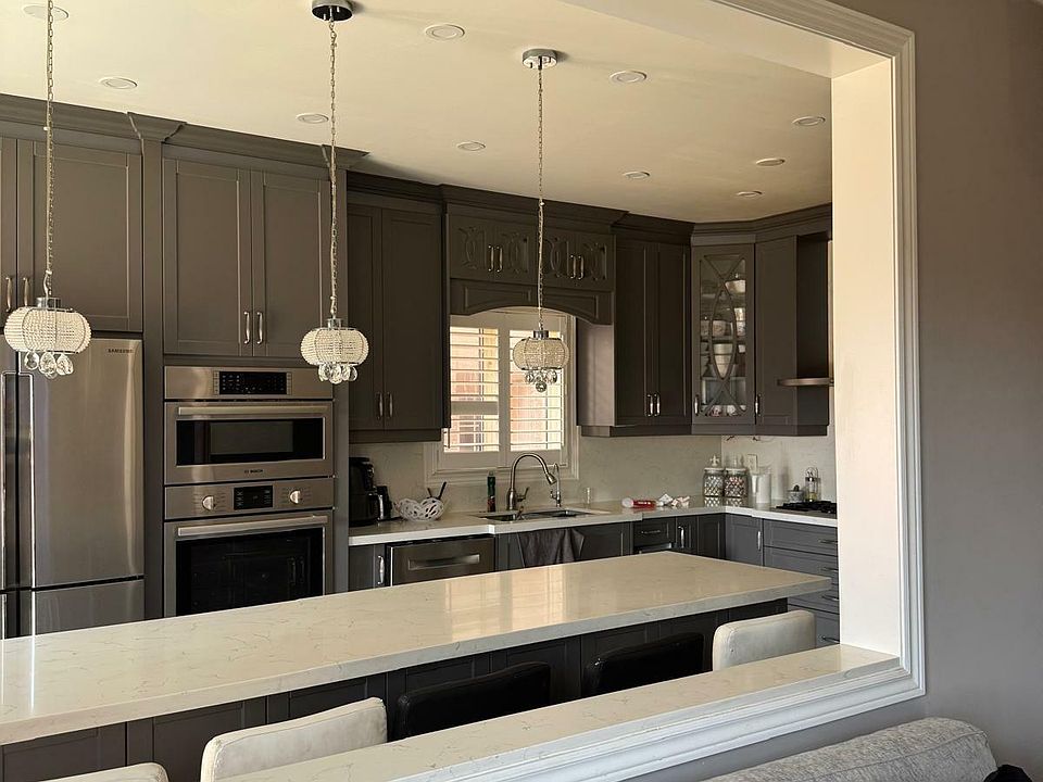 2nd image of 27 Tangleridge Blvd