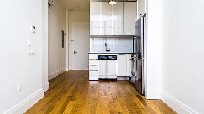 Rented by Nooklyn NYC LLC | media 11
