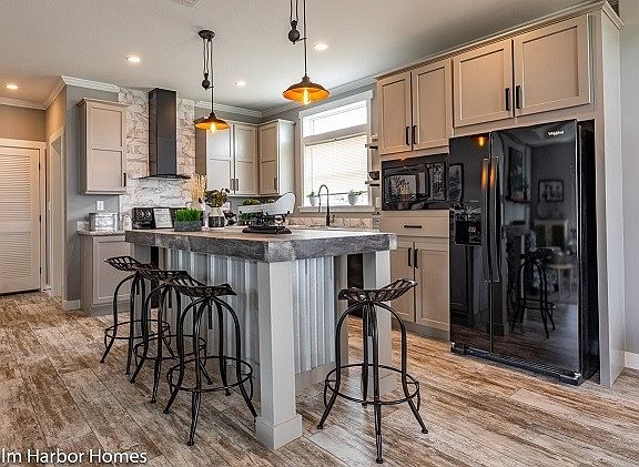 3rd image of 106 Evergreen Ln #8WMOR9