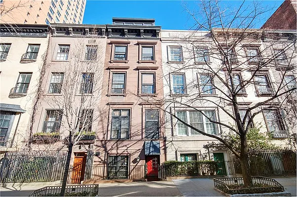 Sold by Douglas Elliman | media 17