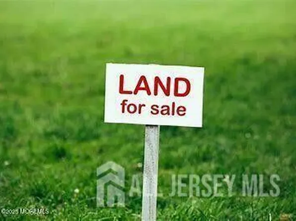 1030 Elwood St, Forked River, NJ 08731