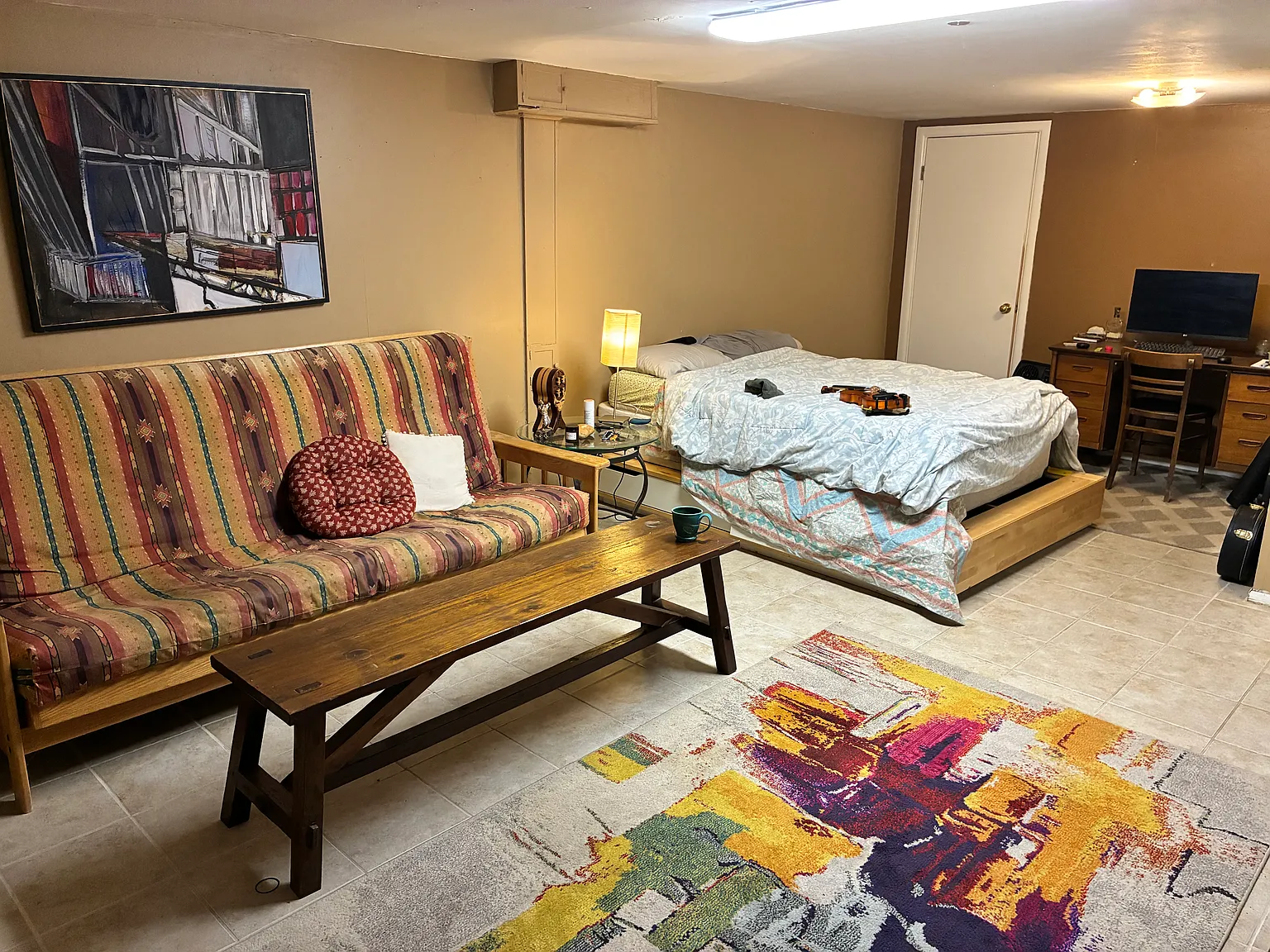 6 bed, 3252 sqft, $1,100 — Photo 1